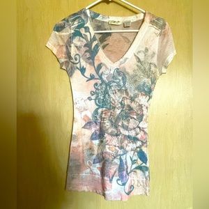 Miss Me v-neck very lightweight T-shirt Size small